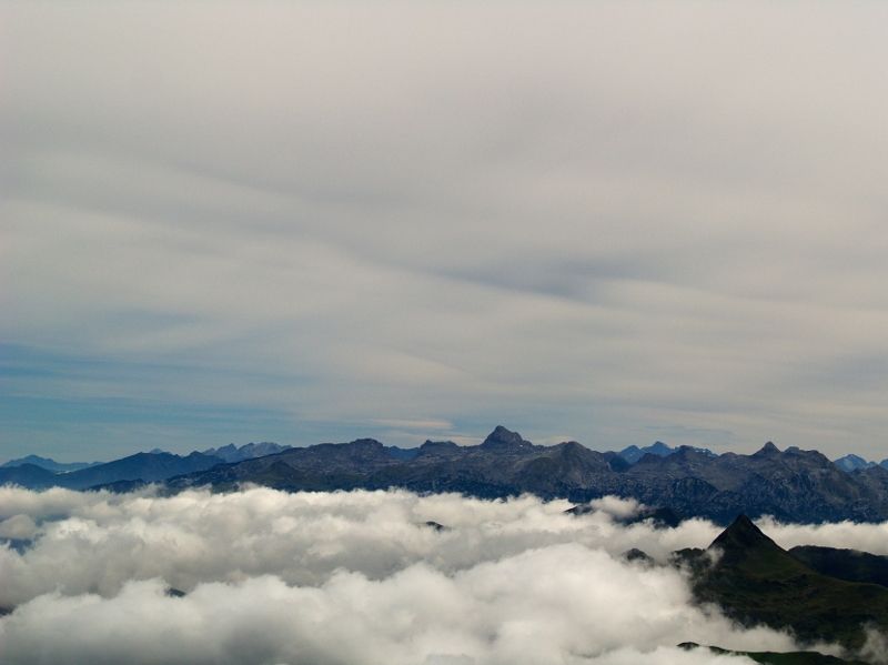 Resultado Del Concurso Fotográfico De Septiembre 2013 En Meteored Entre nubes Autor: MonRosa