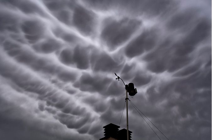 Décimo puesto: Mammatus amenazantes, de Carlos Lara Ávila Décimo puesto: Mammatus amenazantes, de Carlos Lara Ávila