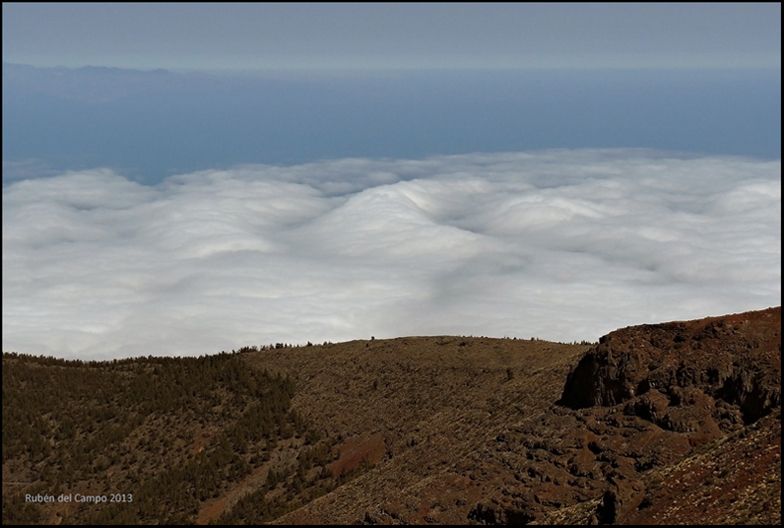 Ondas en el mar de nubes 5ª Posición: Ondas en el mar de nubes. Autor: Rubén del Campo, Erruben