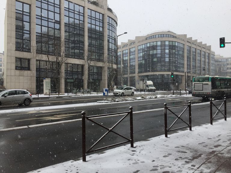 L'hiver n'a visiblement pas dit son dernier mot et revient en force cette semaine avec des giboulées attendues jusqu'en plaine... L'hiver n'a visiblement pas dit son dernier mot et revient en force cette semaine avec des giboulées attendues jusqu'en plaine...