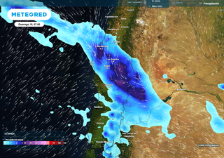 "Riesgo de inundaciones": sistema frontal con m&aacute;s de 80 mm de lluvias aterrizar&aacute; en Chile centro-sur el fin de semana