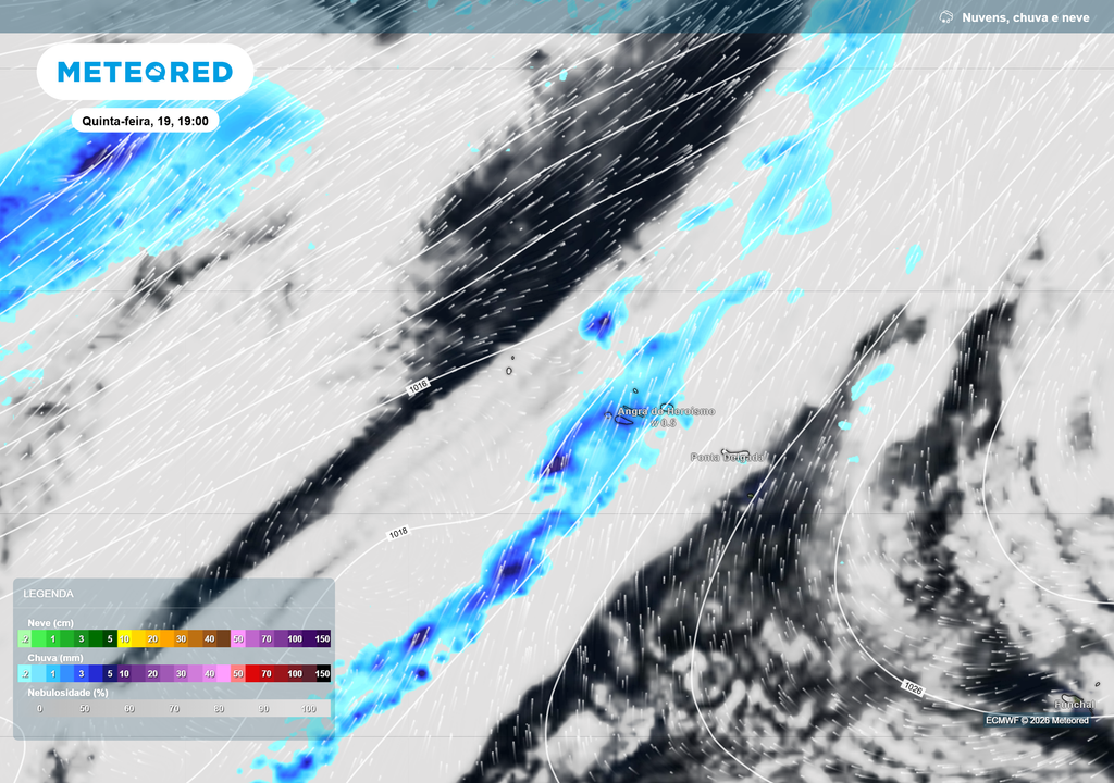 Faixa de precipitação associada ao rio atmosférico a intensificar-se no Grupo Central, com maior incidência no Pico e Faial.