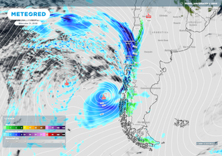 Río atmosférico categoría máxima se mantendrá activo hasta el viernes: temporal intenso llega al centro y sur de Chile