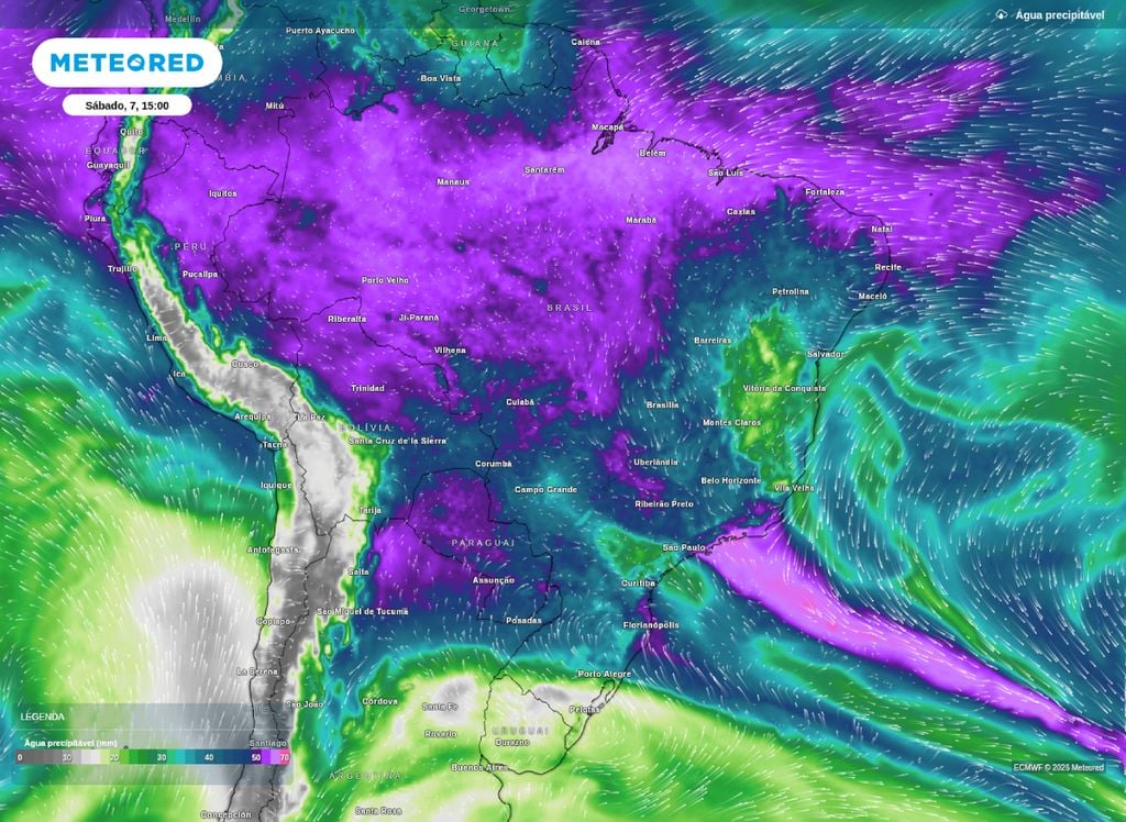 Água precipitável prevista para a tarde deste sábado (7) mostra o avanço da frente fria sobre o Sul do Brasil.