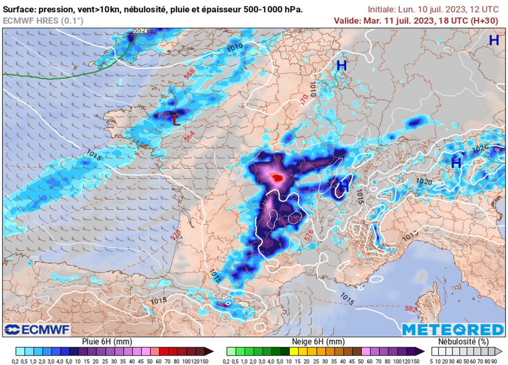 Le timing pourrait légèrement différer comme le montre cette simulation du modèle ECWMF. Restez toutefois très prudents dès cet après-midi avec un risque de violents orages.