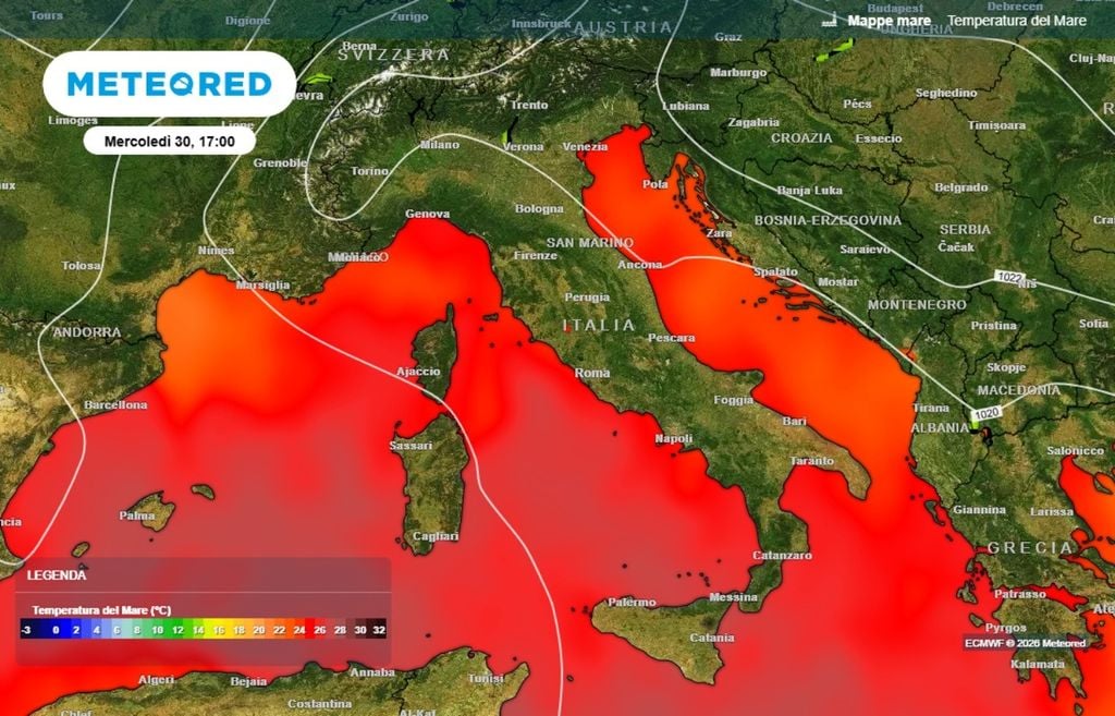 I Mar Mediterraneo, dopo un'estate eccezionale caratterizzata da numerose ondate di calore, resta ancora molto caldo. Questo calore latente non produrrà alcun effetto particolare, finché lo scudo anticiclonico garantirà un tempo stabile, ma potrà diventare un fattore cruciale non appena la circolazione inizierà a cambiare. ECMWF-MeteoRed