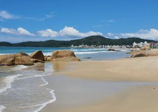 Roteiro de fim de semana: 7 viagens rápidas a menos de 100 km da capital Florianópolis