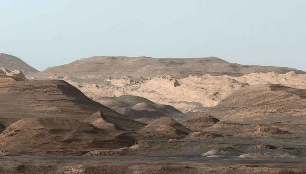 Cresta repleta de hematita en las zonas más altas del Monte Sharp. Foto tomada por Curiosity. Créditos: NASA/JPL-Caltech/MSSS.