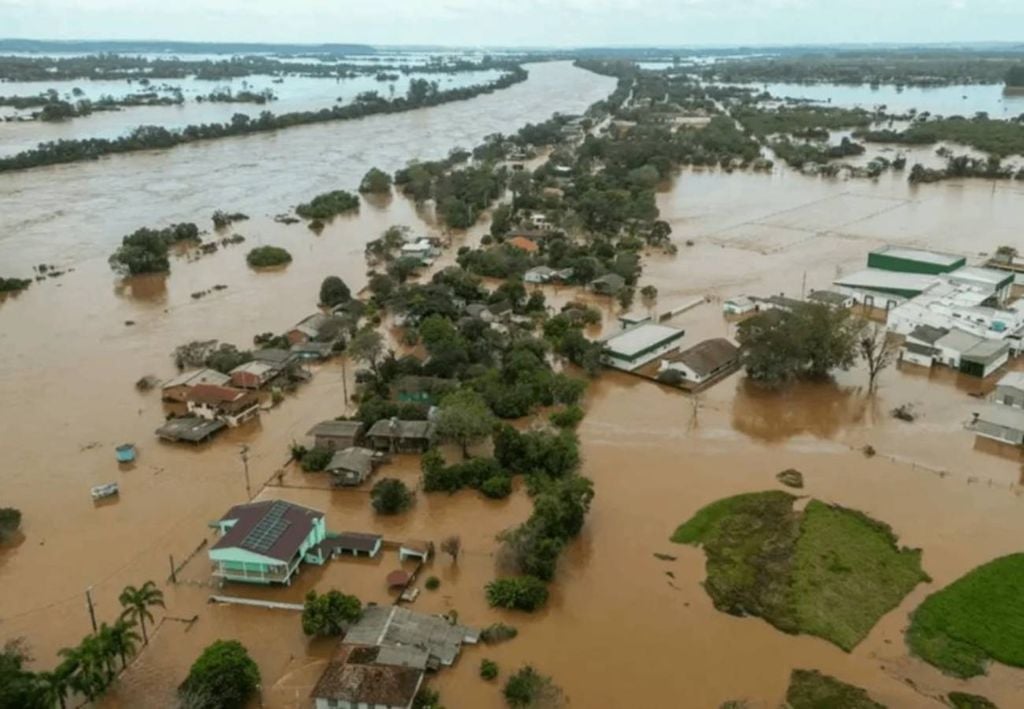 As fortes enchentes de 2024 devastaram o estado do Rio Grande do Sul. Imagem: Reuters/EBC/Diego Vara.