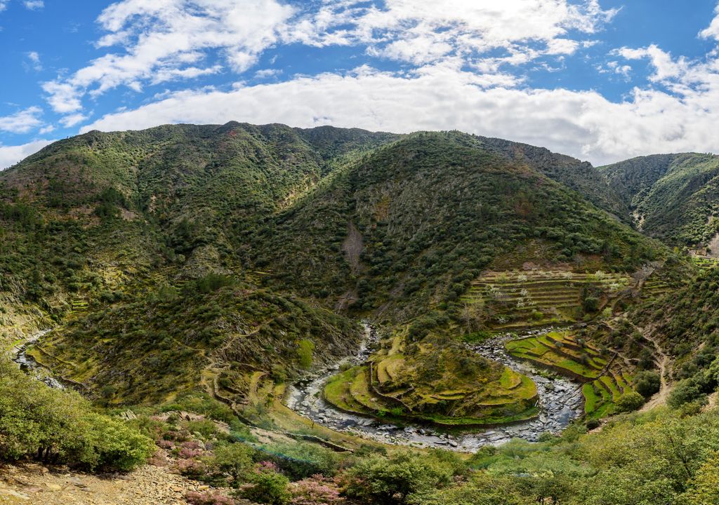 Impresionante meandro del río Malvellido.