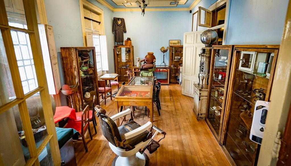 Peluquería Francesa del barrio Yungay. En la casa museo hay objetos históricos de barbería en exposición. Crédito: peluqueriafrancesa.com.
