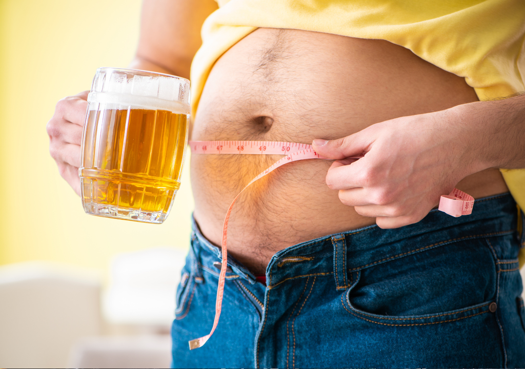 barriga y cerveza.