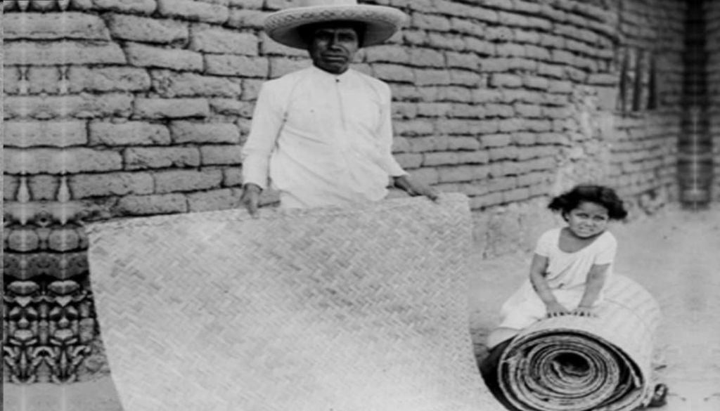 O petate, tradicional esteira mexicana feita com fibras vegetais, é uma solução ancestral que alia funcionalidade, conforto e adaptação ao clima quente. Fonte: Mexico Desconocido