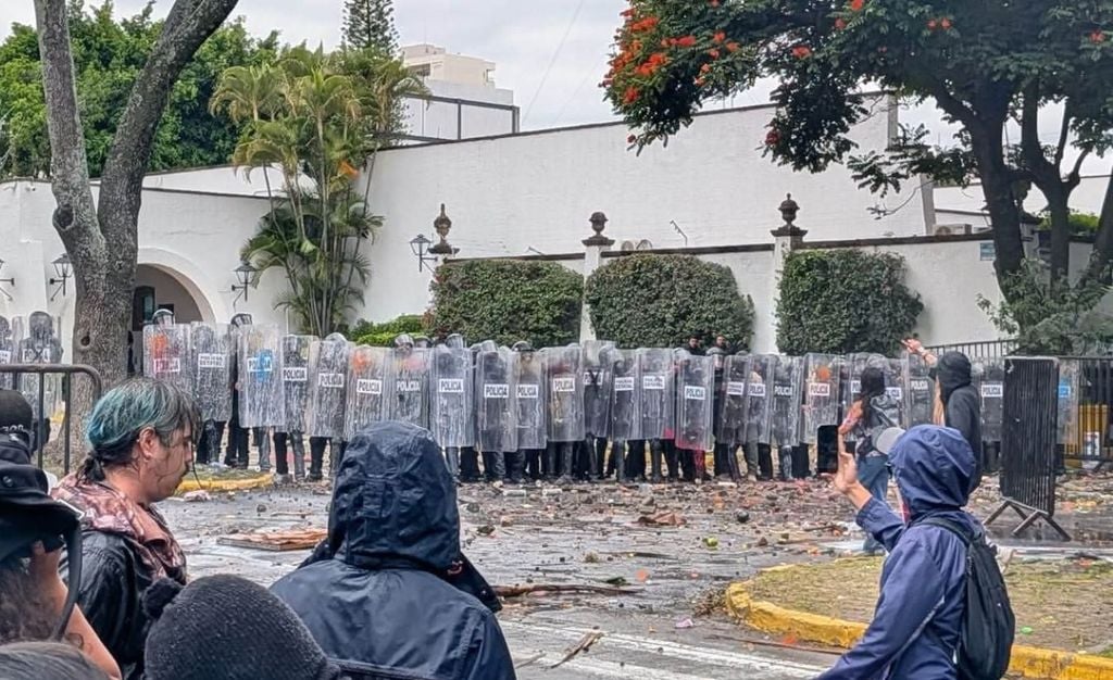 Una serie de manifestaciones se han registrado en la Zona Metropolitana de Guadalajara, la última con saldo rojo por represión policial.