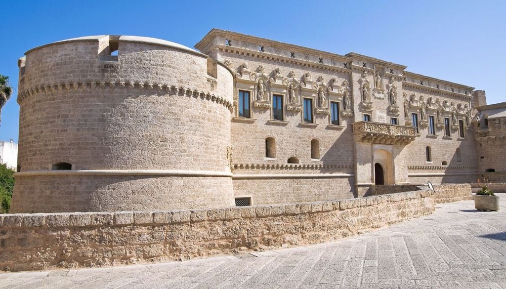 Grecìa Salentina Il Castello de' Monti, l'antica fortezza di Corigliano d'Otranto