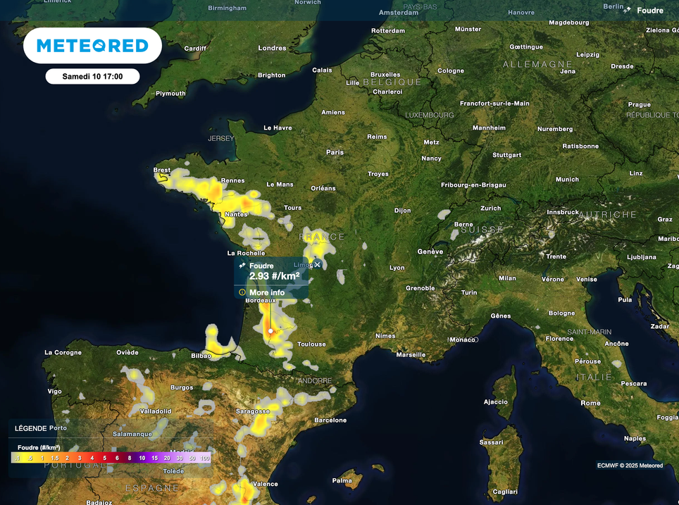 Début des orages assez organisés demain samedi après quelques averses et orages locaux ce vendredi. Début des orages assez organisés demain samedi après quelques averses et orages locaux ce vendredi.