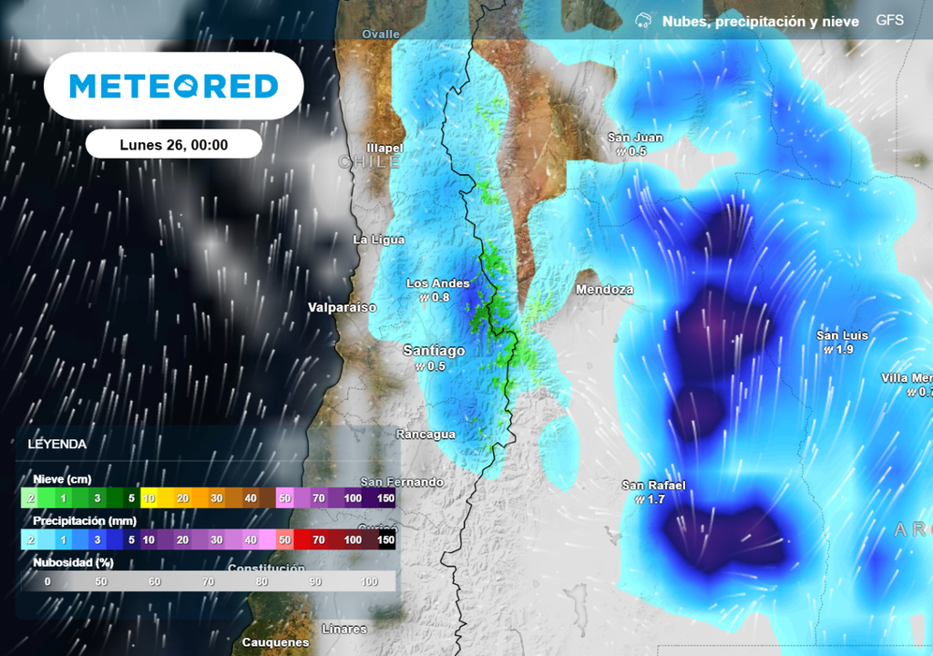 Modelo GFS prevé lluvias de menor intensidad en Santiago y enfocadas en zonas de la cordillera.