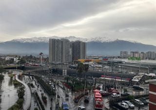 Santiago comenzar&aacute; agosto con lluvias, pero no ser&aacute;n las &uacute;nicas: la primera quincena anticipa nuevos sistemas frontales