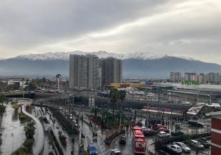 Santiago comenzar&aacute; agosto con lluvias, pero no ser&aacute;n las &uacute;nicas: la primera quincena anticipa nuevos sistemas frontales