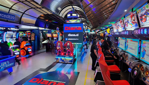 Santiago revive la era dorada de los videojuegos: d&oacute;nde jugar arcades, pinball y encontrar consolas cl&aacute;sicas