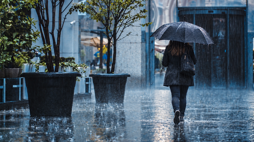 Santiago ya supera en 32% la lluvia de un a&ntilde;o normal: cu&aacute;nto cay&oacute; el martes y cu&aacute;ndo volver&aacute; a llover