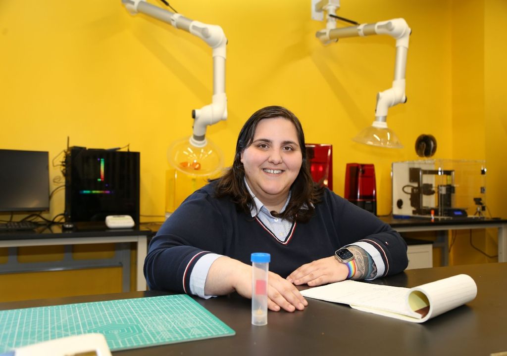Sara Oliveira Santos, investigadora na Universidade do Texas, demonstrou, pela primeira vez, que o grão-de-bico pode crescer na Lua. Foto: University of Texas Institute for Geophysics