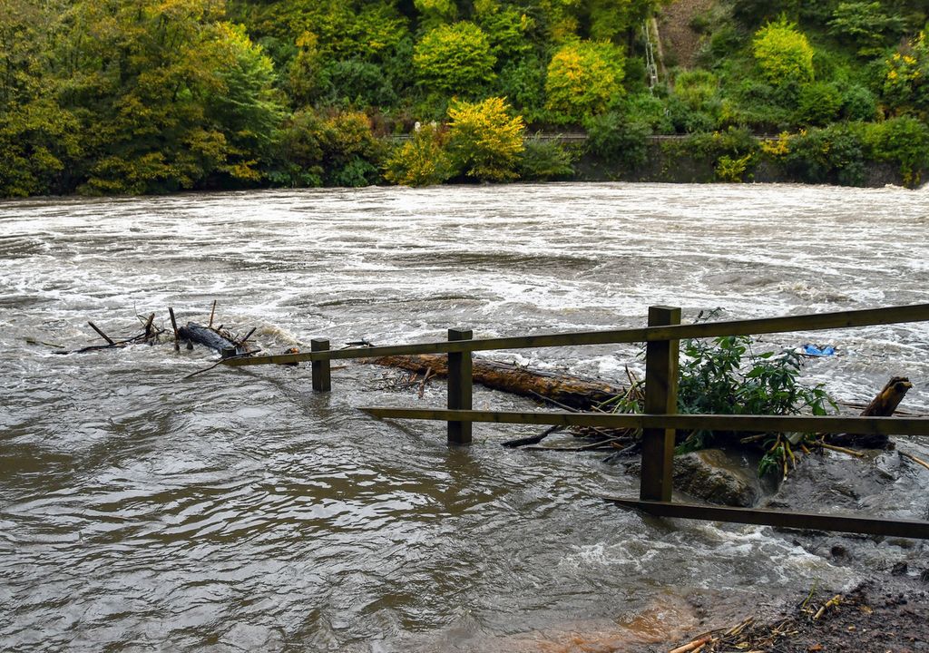 High water flows in rivers causes flooding