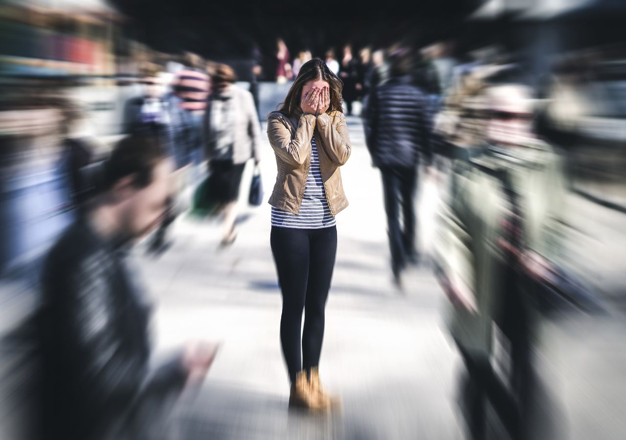 Numa sociedade cada vez mais individualista e cada vez mais concentrada nos grandes centros urbanos, os problemas mentais de cada um passam cada vez mais despercebidos.