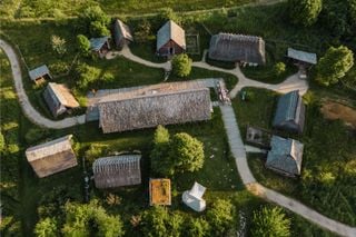 Schlehe, Mispel, Wollschwein: So setzt der Geschichtspark B&auml;rnau auf Authentizit&auml;t