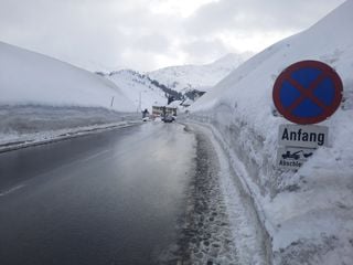 Schnee ohne Ende! Der Arlberg ist ein wahres Schneeloch in den Alpen!