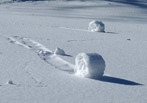 Schneeringe: Wenn der Winter Skulpturen formt &ndash; ein seltenes Naturph&auml;nomen aus Wind und Schnee