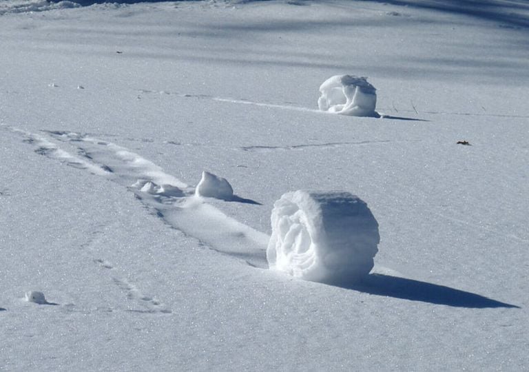 Schneeringe: Wenn der Winter Skulpturen formt &ndash; ein seltenes Naturph&auml;nomen aus Wind und Schnee