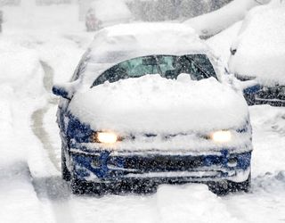 Schneesturm und Glätte, Montag plötzlich 21°C und Frühling! Ist das normal?