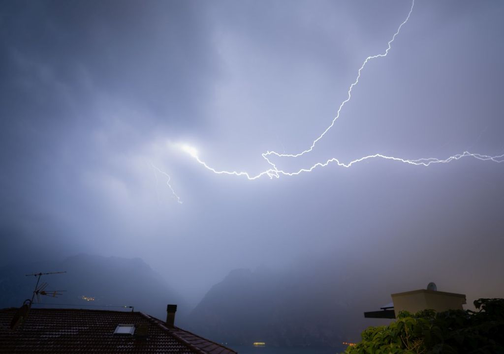 Endet das sehr warme bis heiße Pfingstwetter mit einem großen Knall? Die Antwort dürfte überraschen.