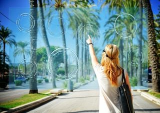 Scientists develop a sci-fi-esque smart eyeglass-like holographic display