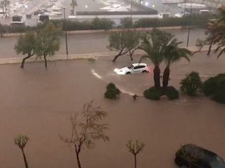 Piogge torrenziali in Spagna, alluvioni lungo la costa mediterranea