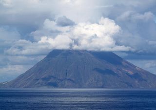 Scoperti nuovi vulcani sottomarini nel Mar Tirreno meridionale