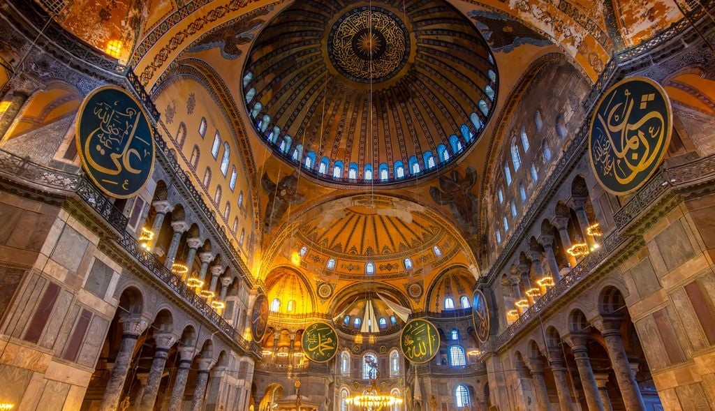 La Grande Moschea di Santa Sofia al suo interno