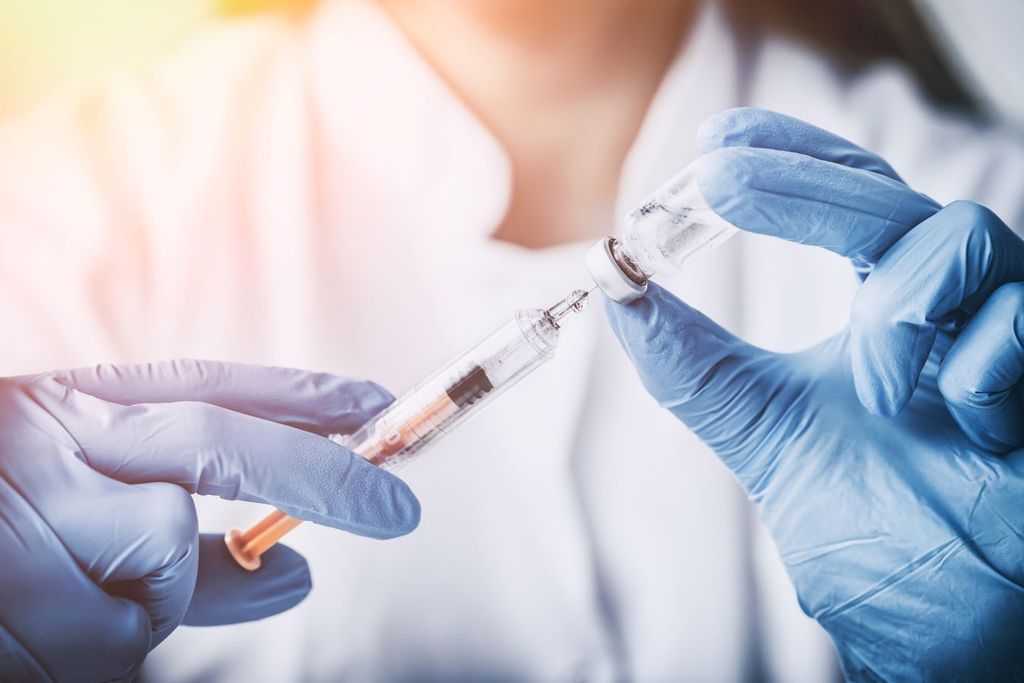 Llaman especialistas a vacunarse contra la influenza