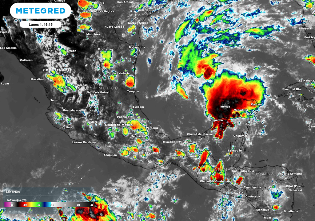 Esta tarde-noche comienzan a desarrollarse las nubes de tormentas en sectores del Sur y Sureste.