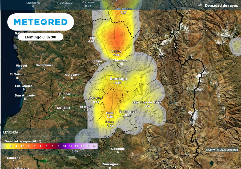 Modelo ECMWF indica una importante actividad eléctrica en Santiago y la RM este domingo.
