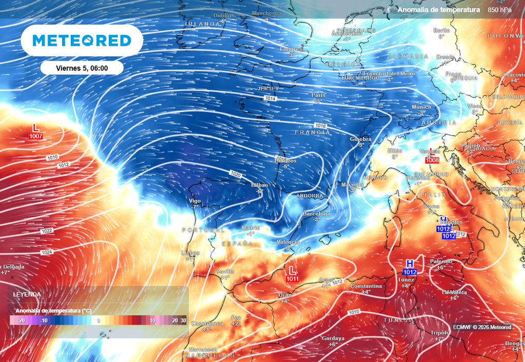 El próximo jueves, tras el paso de un frente irá entrando en la Península una masa de aire frío de origen polar marítimo bastante fría para la época, y que provocará un descenso general de las temperaturas.