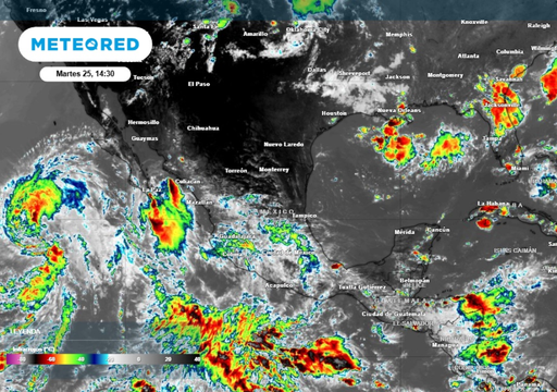 Se aproxima la onda tropical 32 y se espera que genere m&aacute;s lluvias con tormentas el&eacute;ctricas en M&eacute;xico