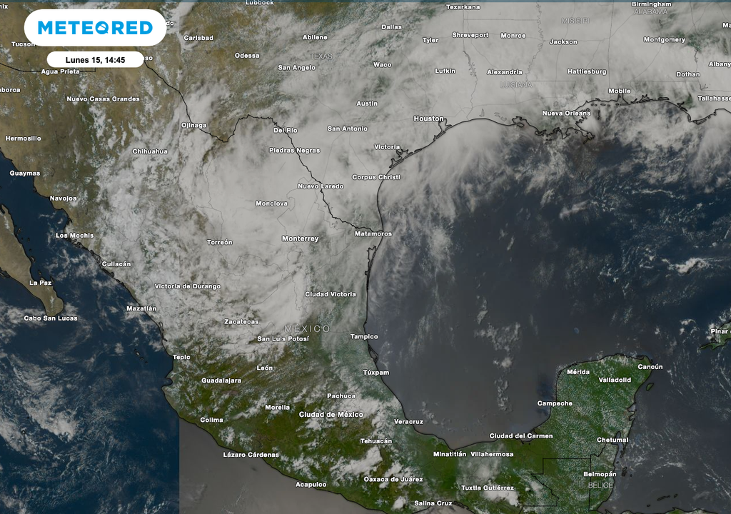 La imagen satelital las zonas donde se están desarrollando los núcleos de tormentas en gran parte de México.