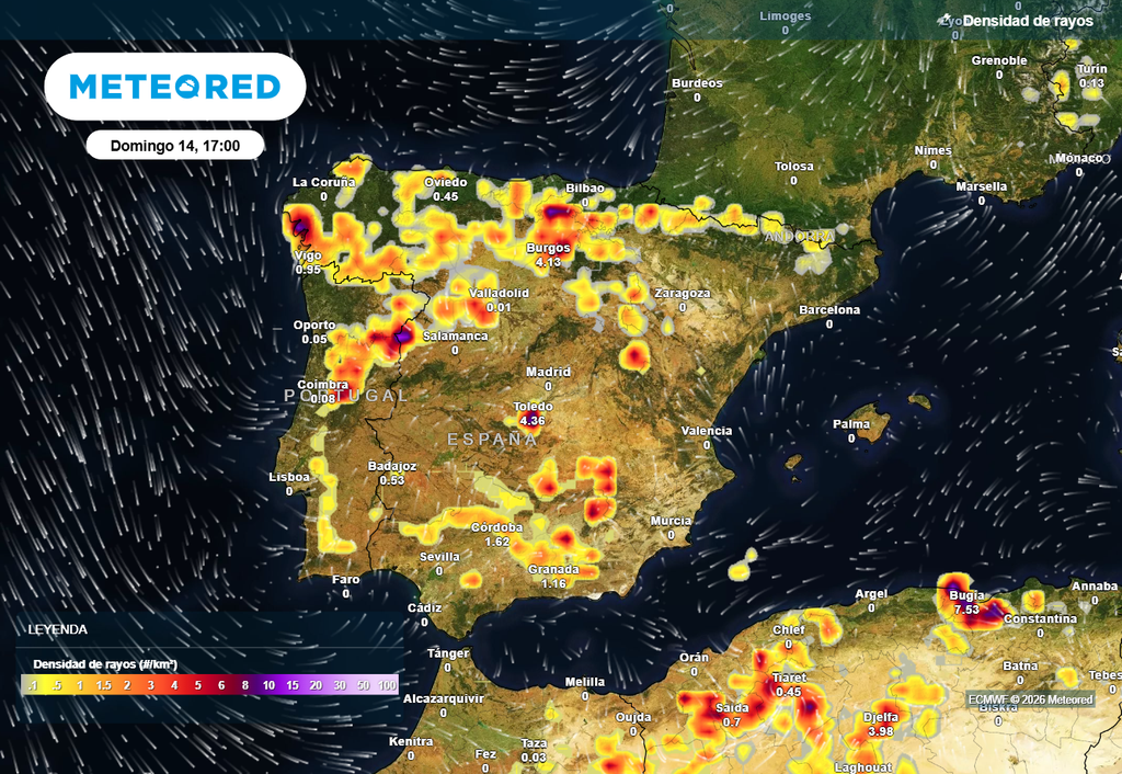 Los modelos advierten de bastante actividad eléctrica durante la tarde del domingo.
