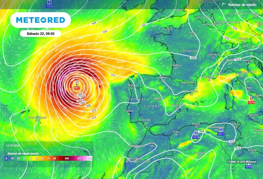 A primeras horas del sábado la borrasca se encontrará en fase de desarrollo explosivo, los vientos en mar abierto podrían alcanzar velocidades huracanadas con rachas de más de 150 km/h, pero se mantendrán lejos de tierra firme.