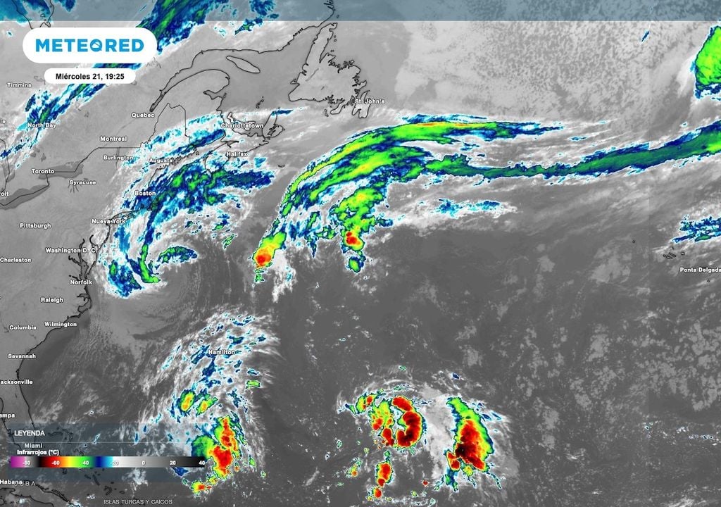 La imagen satelital, muestra la nubosidad convectiva asociada a la circulación "Josephine".