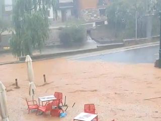 Torrenciales lluvias se manifiestan este viernes en Valle del Leza, en España