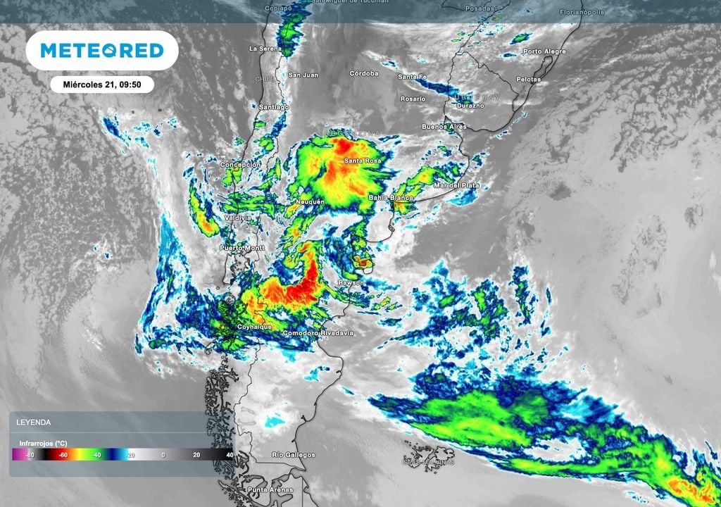 En las primeras horas del miércoles 21 se observaban tormentas desasrrolladas sobre sectores de La Pampa y abudante actividad sobre la provincia de Chubut.