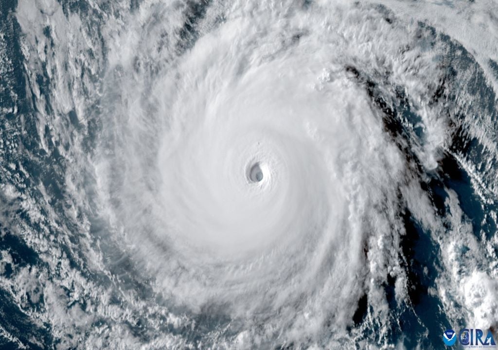 imagem de satélite do Furacão Dora imagem de satélite do Furacão Dora
